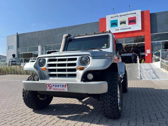 TROLLER T4 2.8 TETO RÍGIDO 12V TURBO INTERCOOLER DIESEL 2P MANUAL